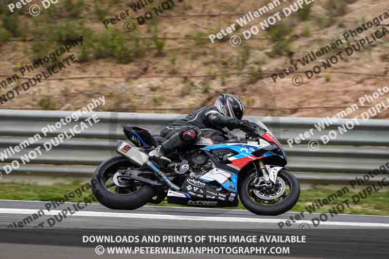 cadwell no limits trackday;cadwell park;cadwell park photographs;cadwell trackday photographs;enduro digital images;event digital images;eventdigitalimages;navarra;no limits trackdays;peter wileman photography;racing digital images;trackday digital images;trackday photos